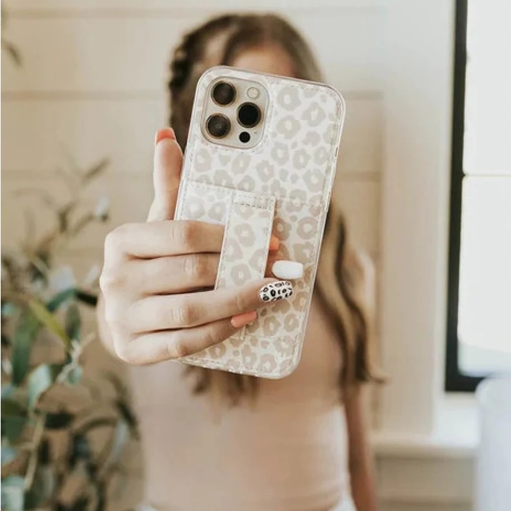Walli Case IPhone 14 Pro Blushing Leopard